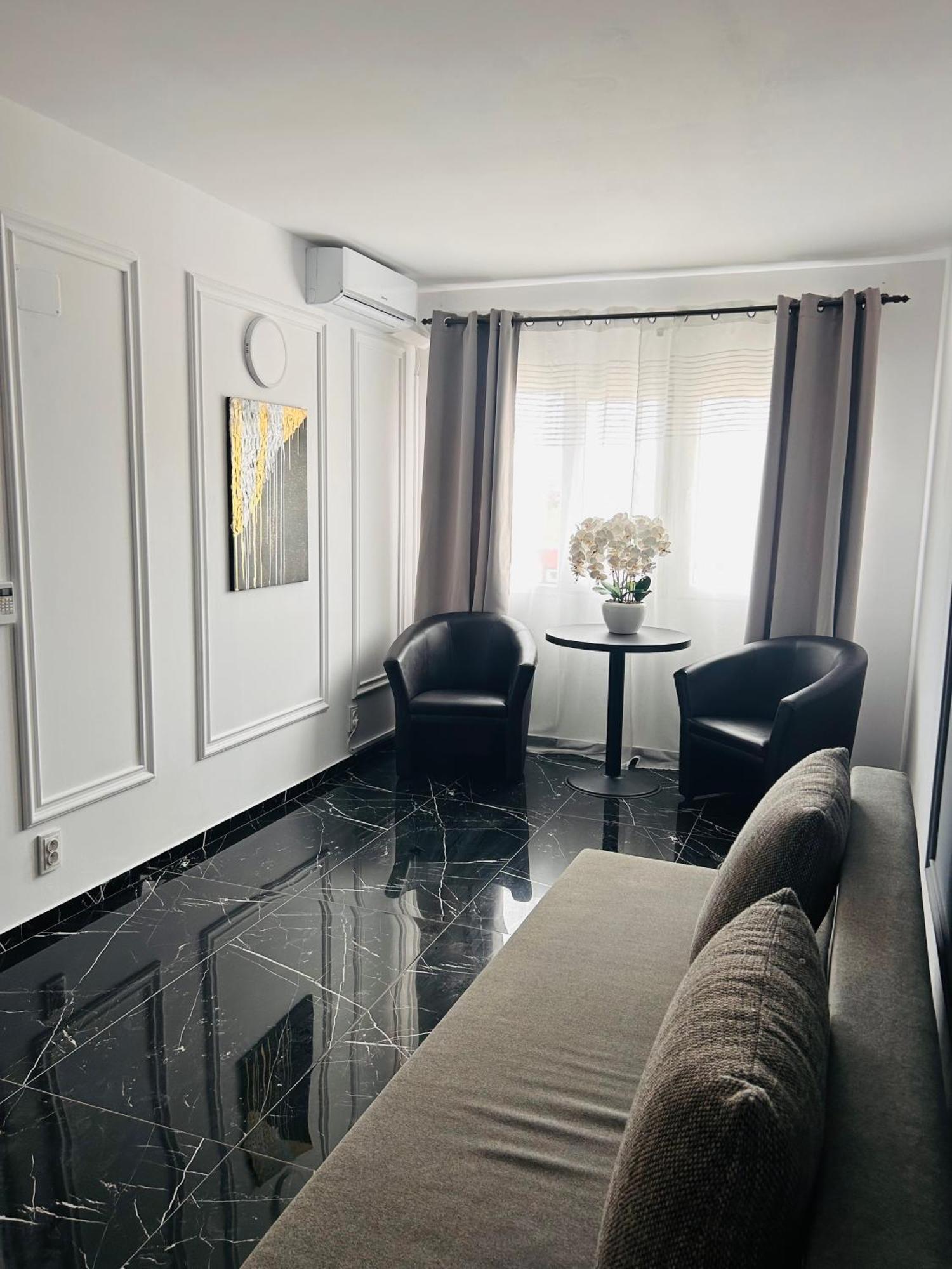 Myda Hotel Apahida Luaran gambar
