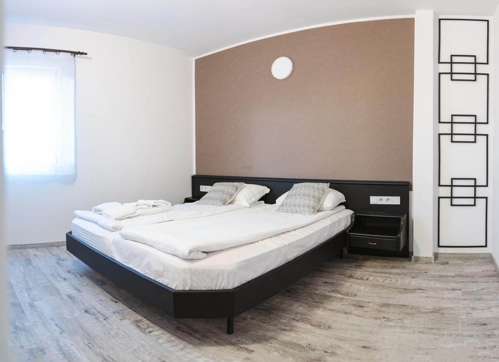 Myda Hotel Apahida Luaran gambar