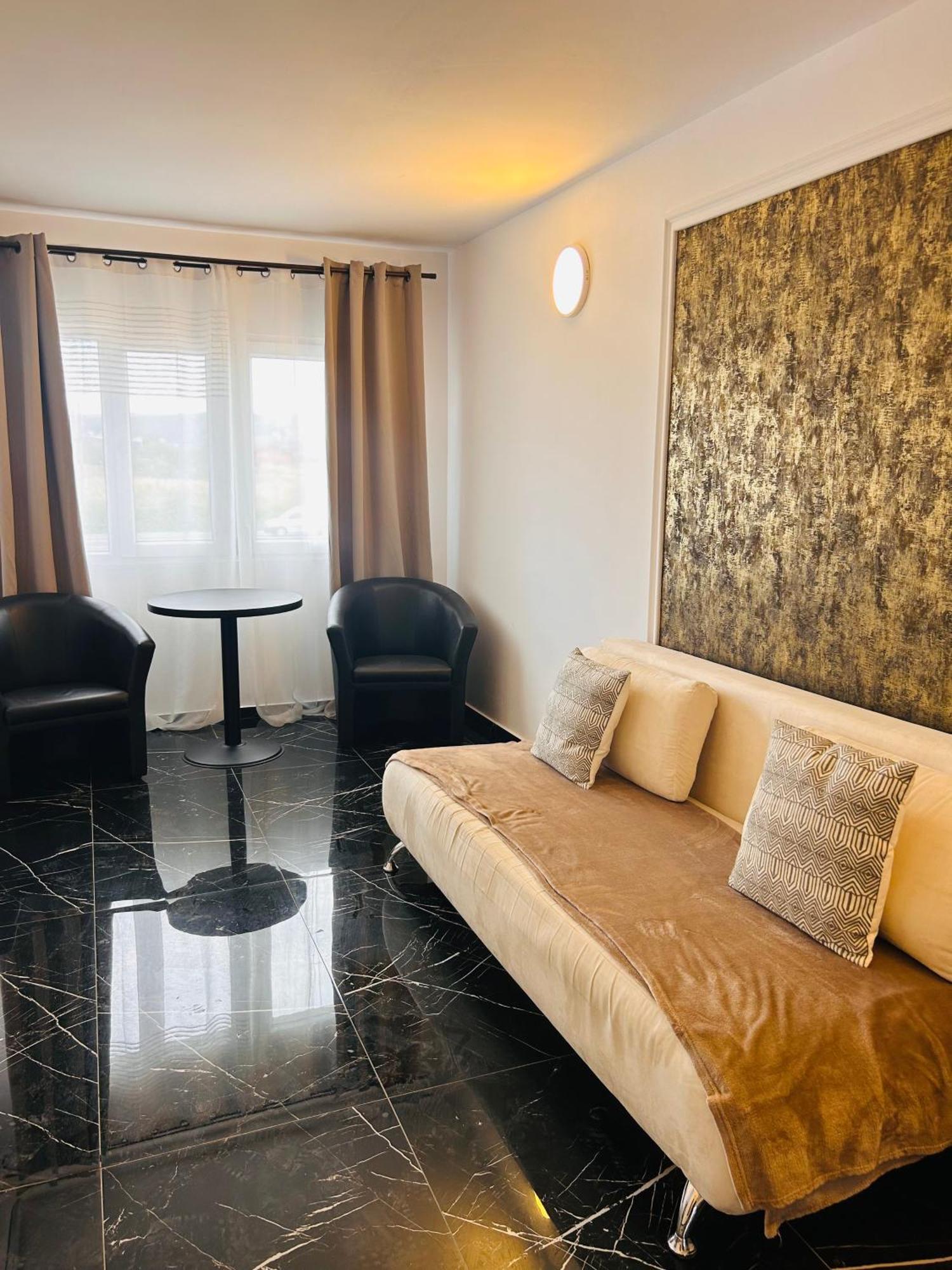 Myda Hotel Apahida Luaran gambar