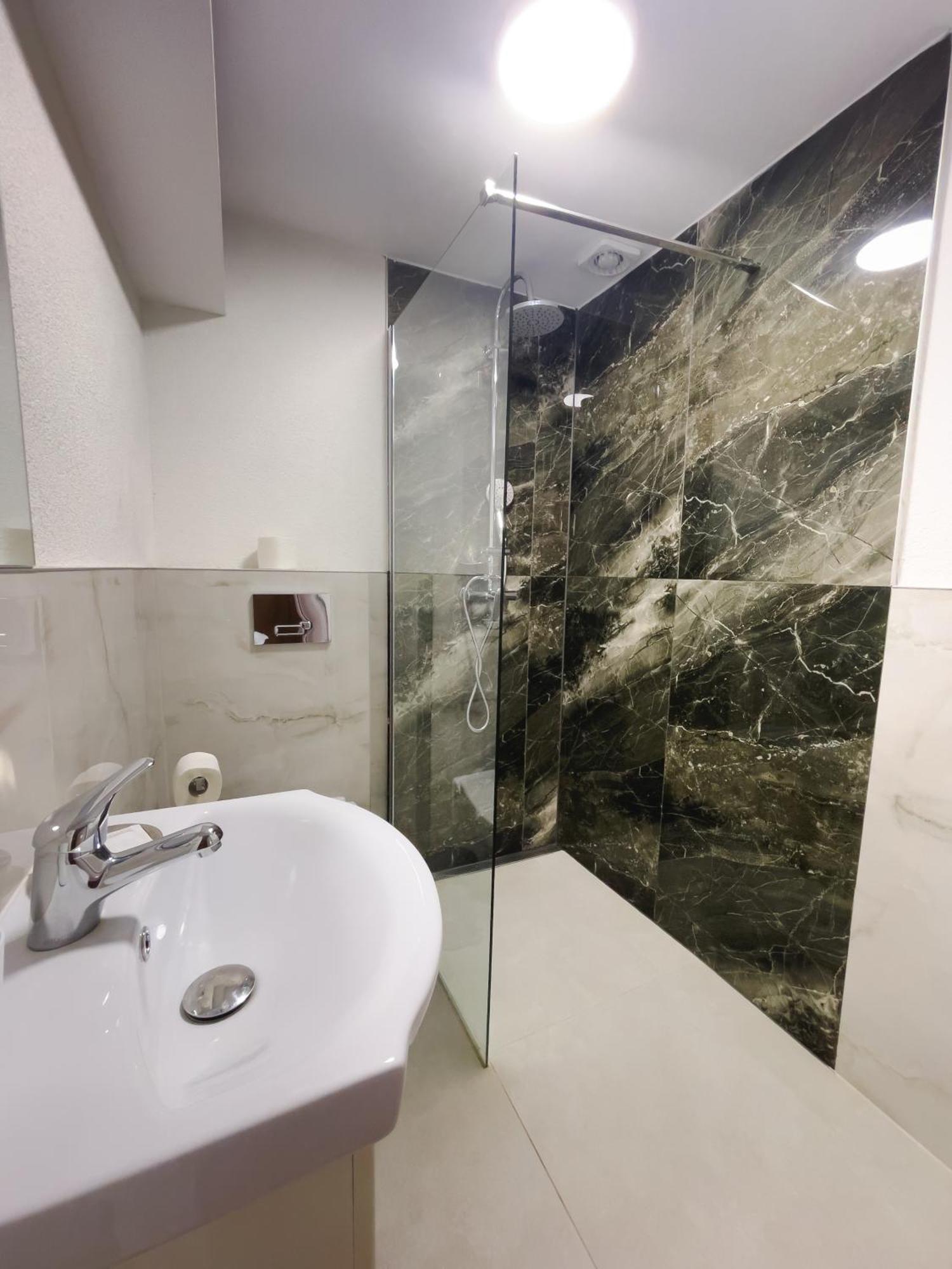 Myda Hotel Apahida Luaran gambar