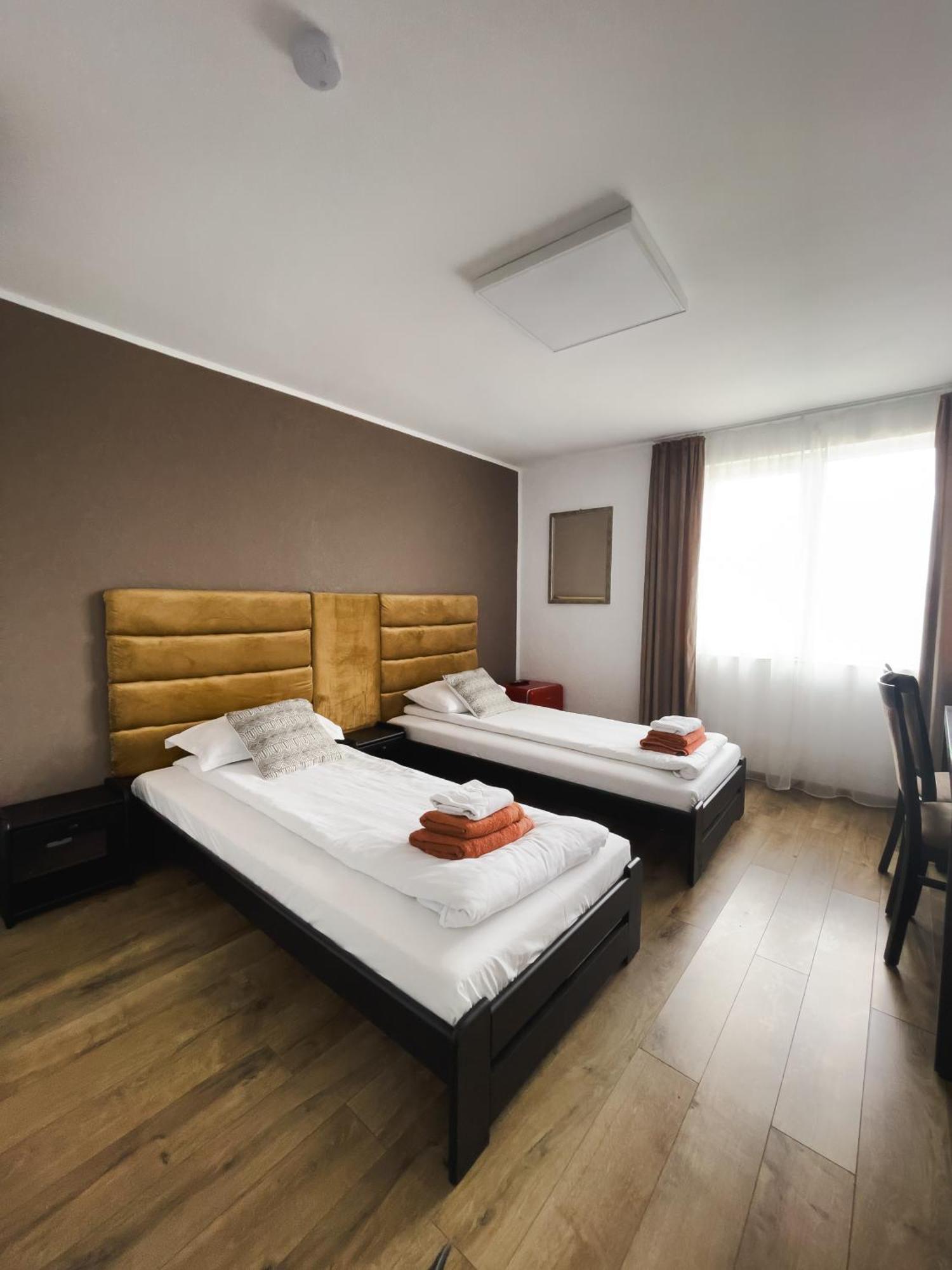 Myda Hotel Apahida Luaran gambar