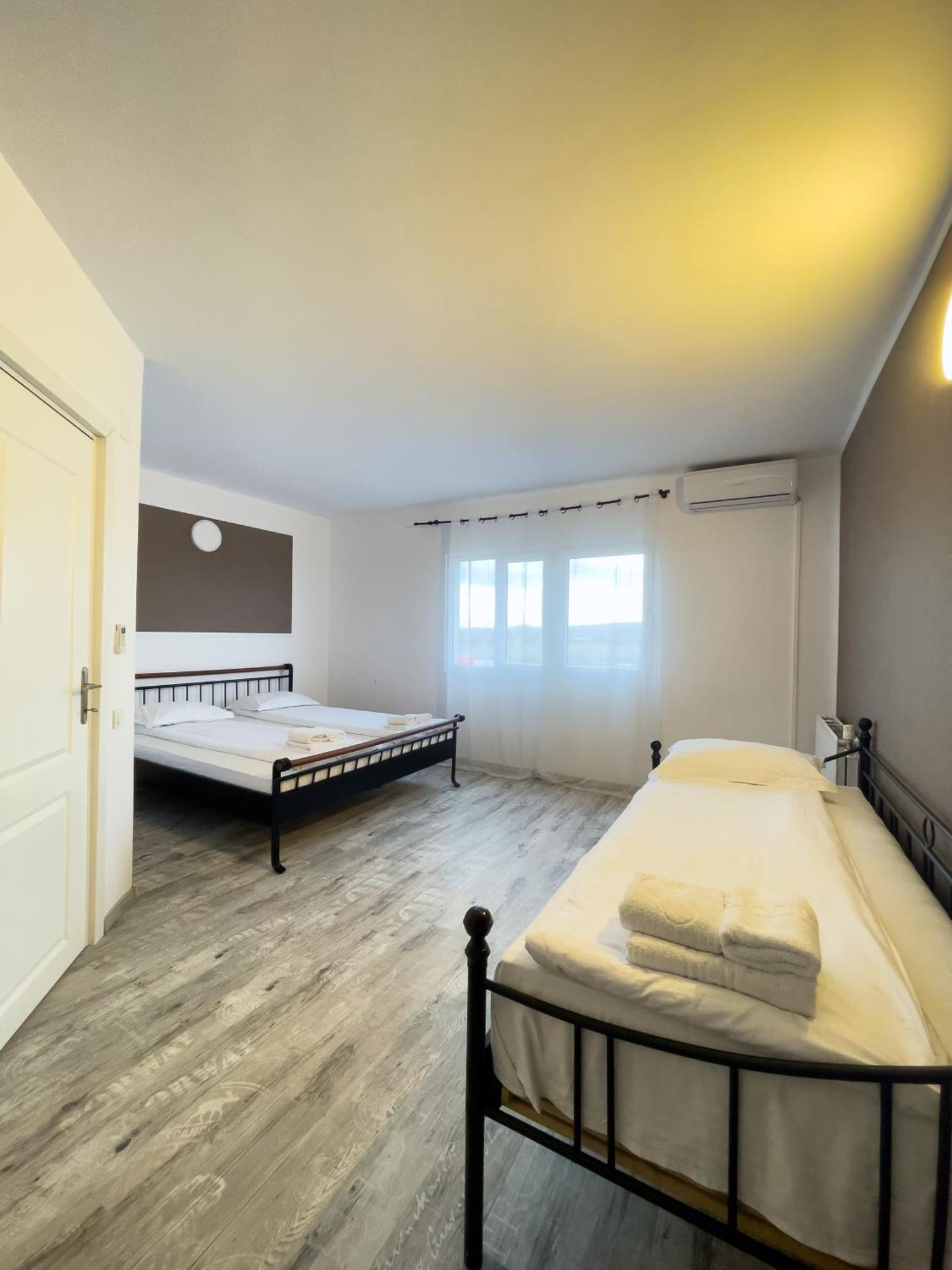 Myda Hotel Apahida Luaran gambar
